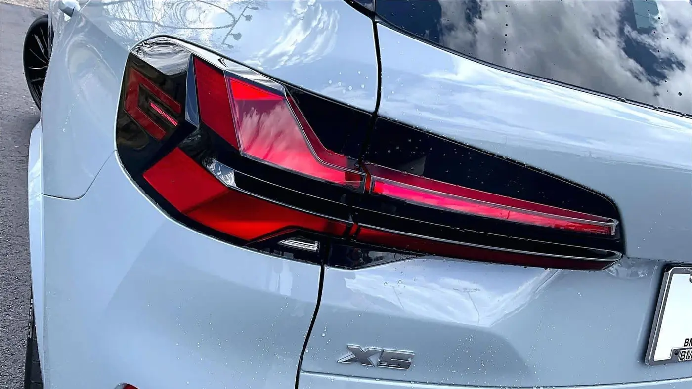 2026 BMW X5 M60i