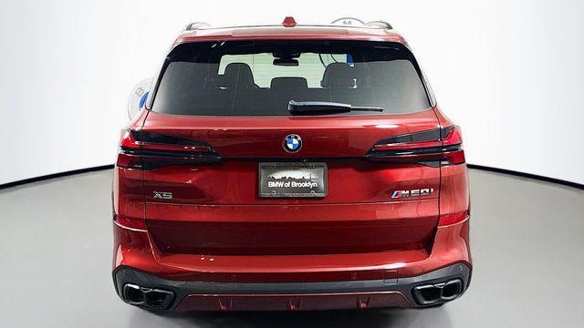 2024 BMW X5 M60i