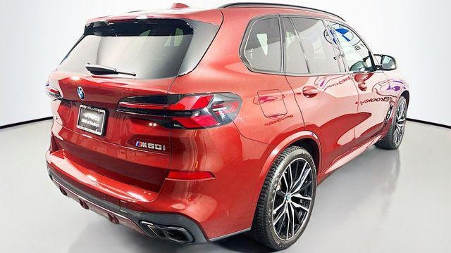 2024 BMW X5 M60i