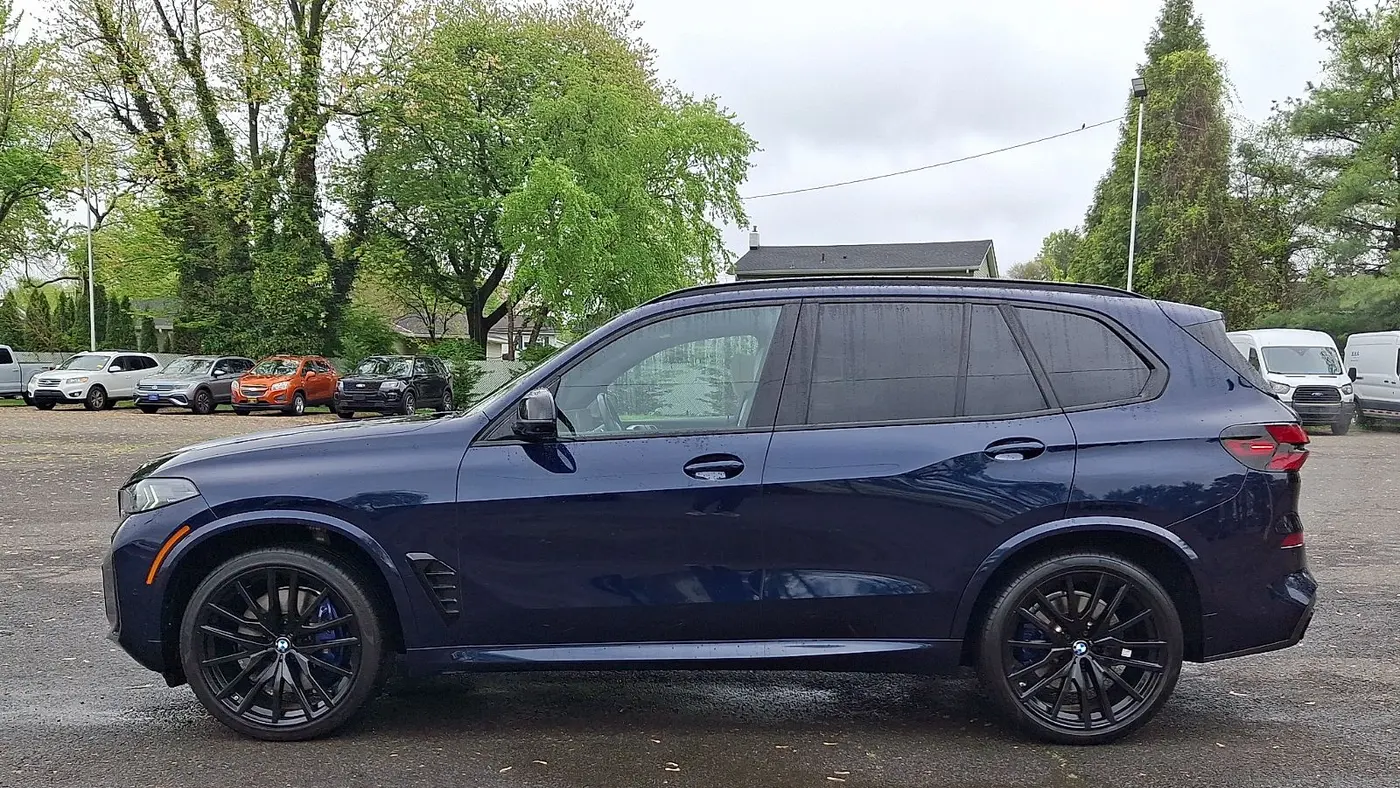 2024 BMW X5 M60i