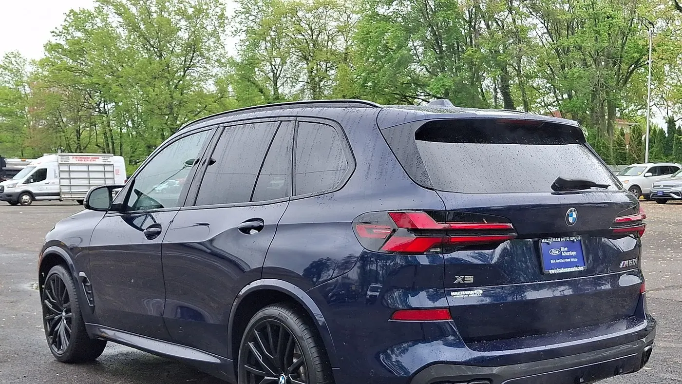 2024 BMW X5 M60i