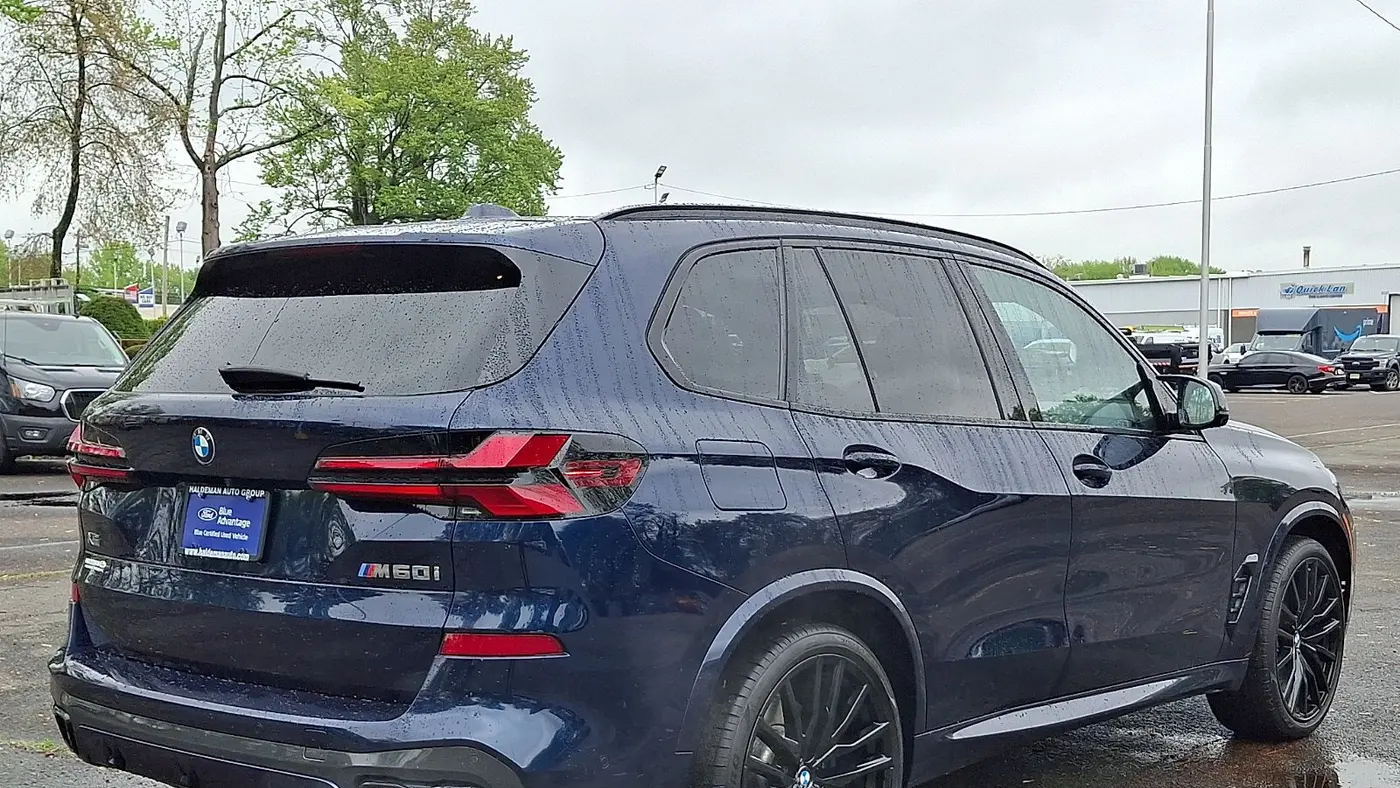 2024 BMW X5 M60i
