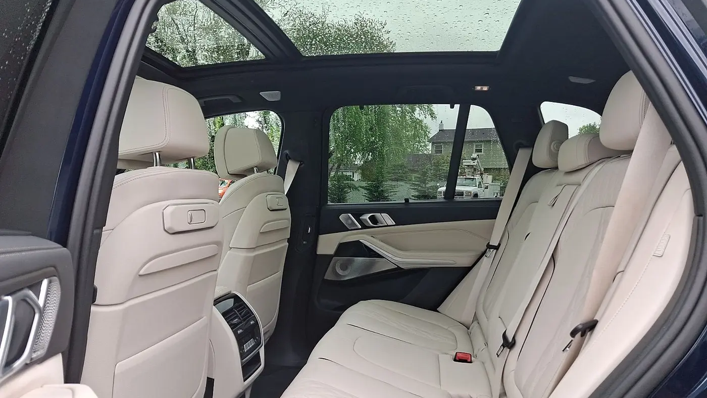 2024 BMW X5 M60i