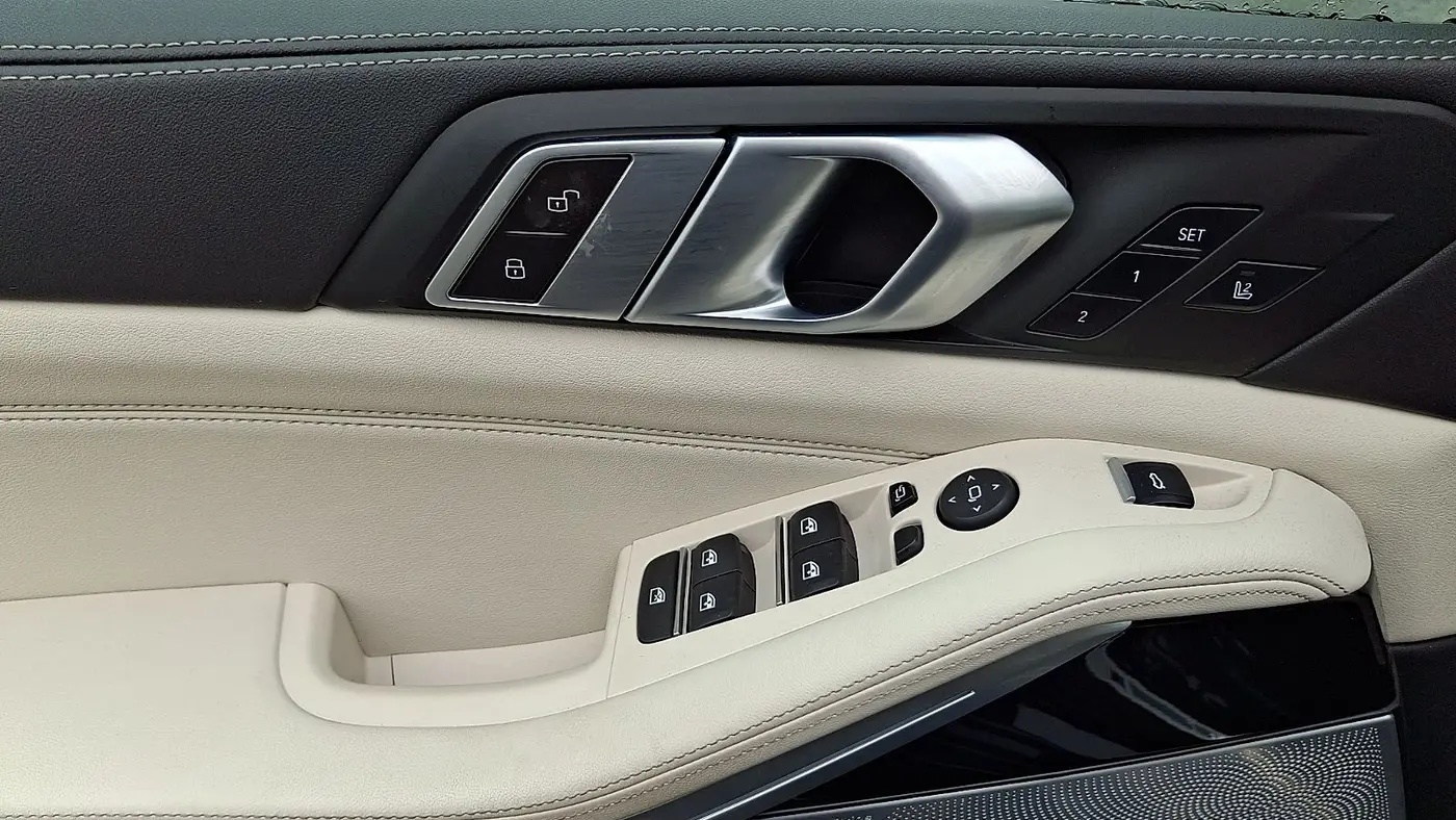 2024 BMW X5 M60i
