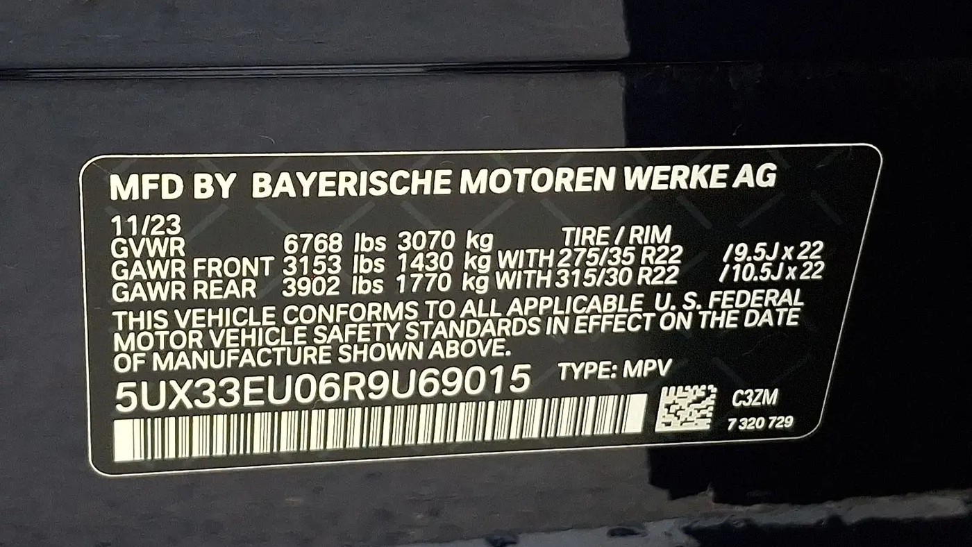 2024 BMW X5 M60i
