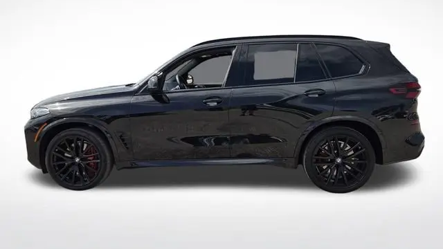 2025 BMW X5 M60i