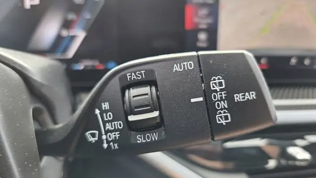 2025 BMW X5 M60i