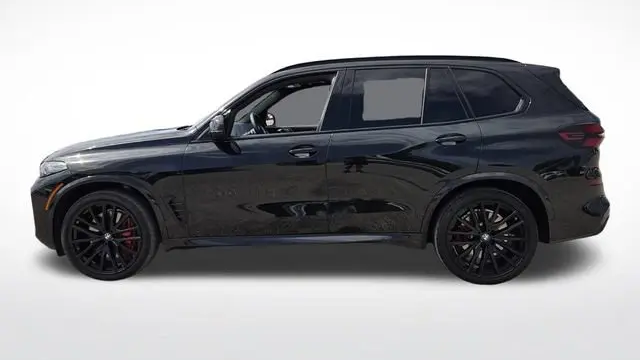 2025 BMW X5 M60i