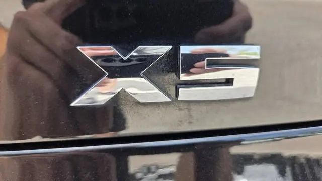 2025 BMW X5 M60i