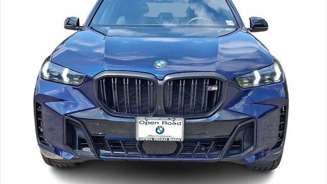 2025 BMW X5 M60i