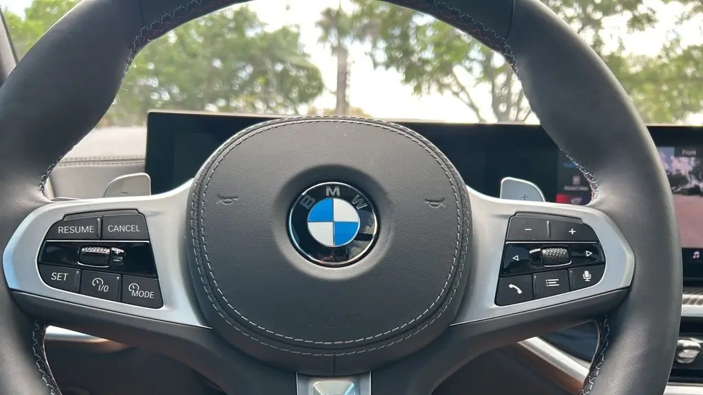 2026 BMW X5 M60i