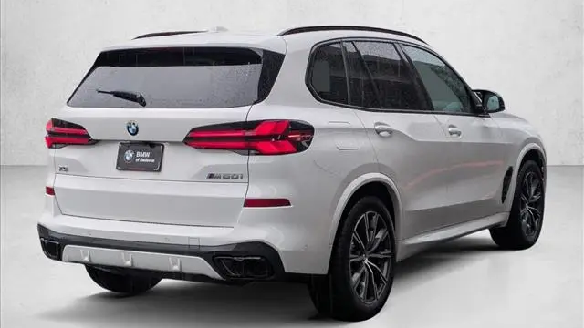 2026 BMW X5 M60i