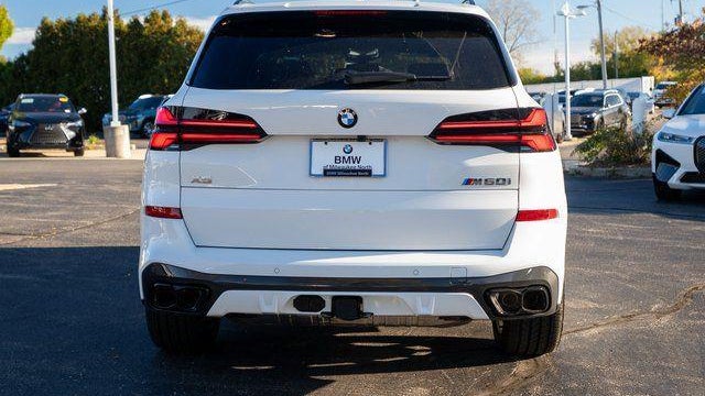 2026 BMW X5 M60i