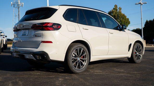 2026 BMW X5 M60i