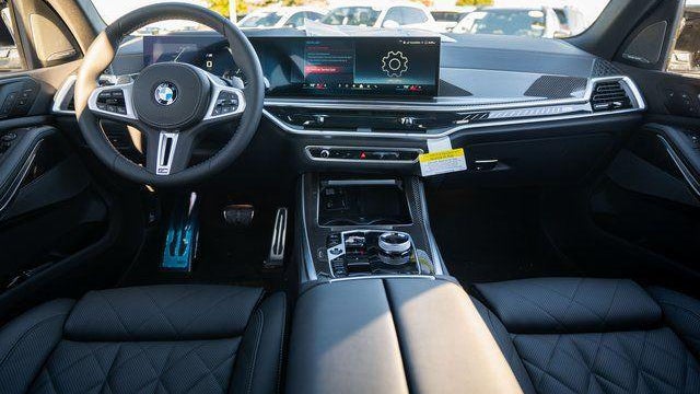 2026 BMW X5 M60i