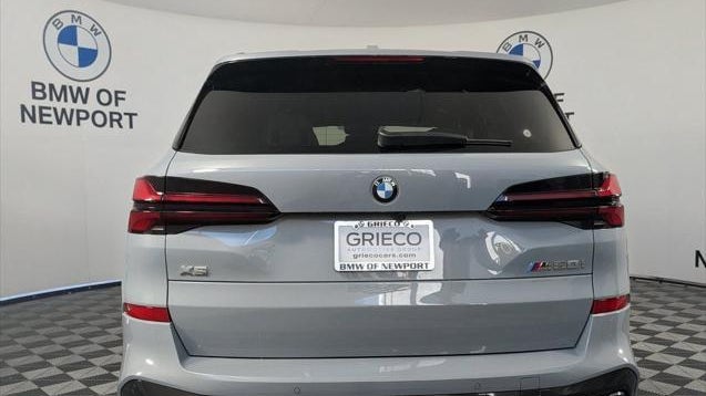 2026 BMW X5 M60i