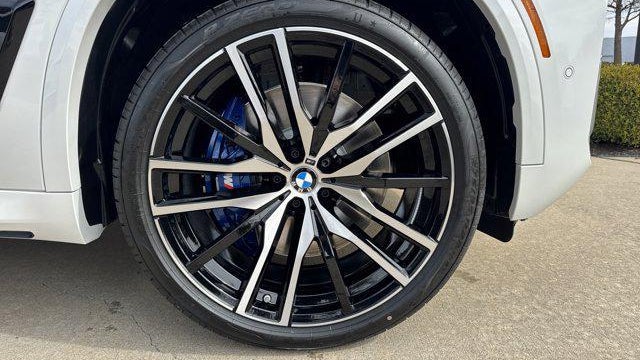 2026 BMW X5 M60i