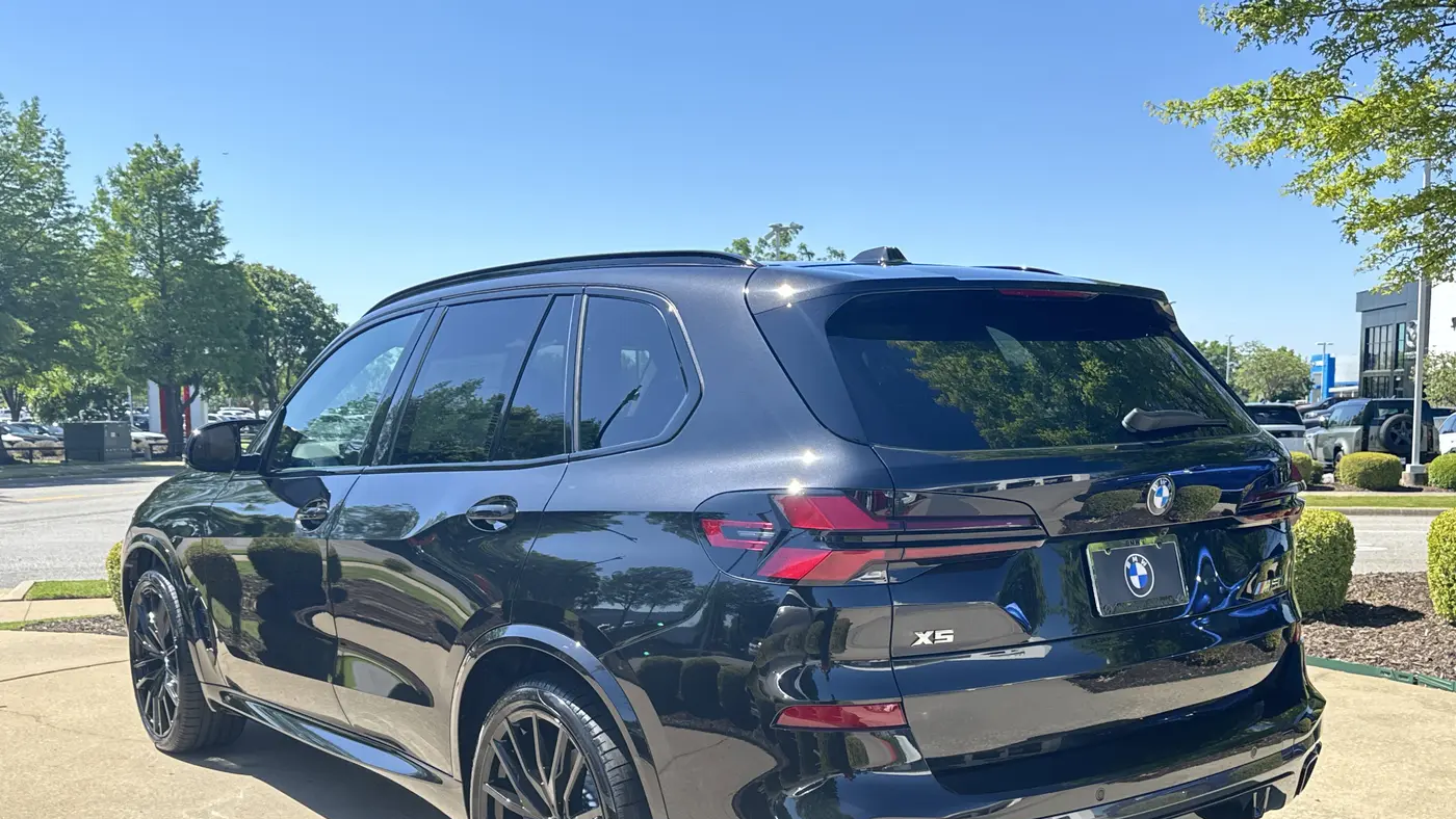 2026 BMW X5 M60i
