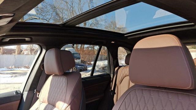 2025 BMW X5 M60i