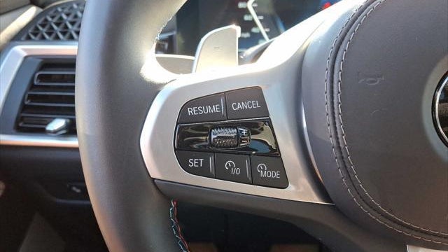 2025 BMW X5 M60i