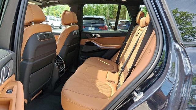 2024 BMW X5 M60i