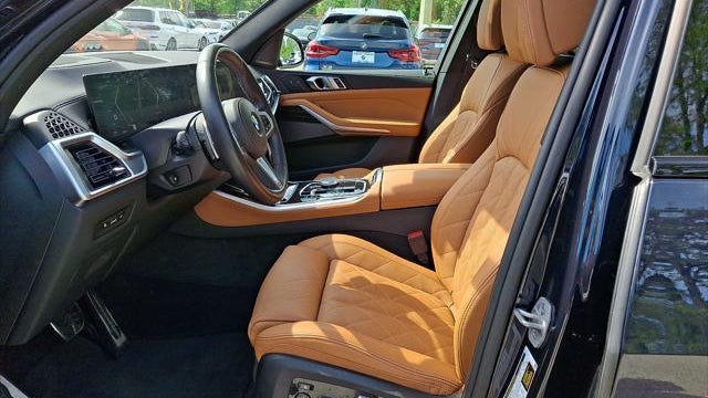 2024 BMW X5 M60i