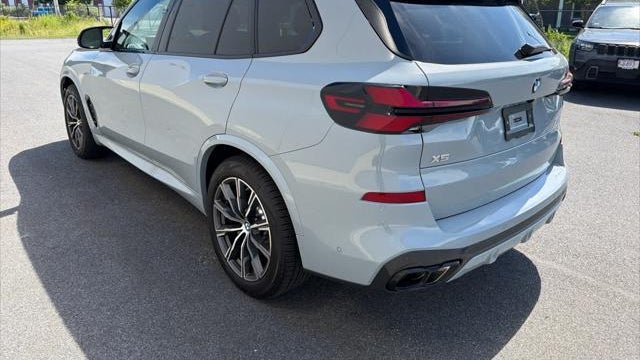 2026 BMW X5 M60i