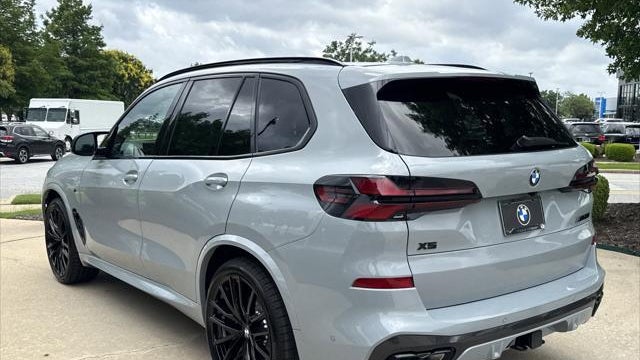 2026 BMW X5 M60i