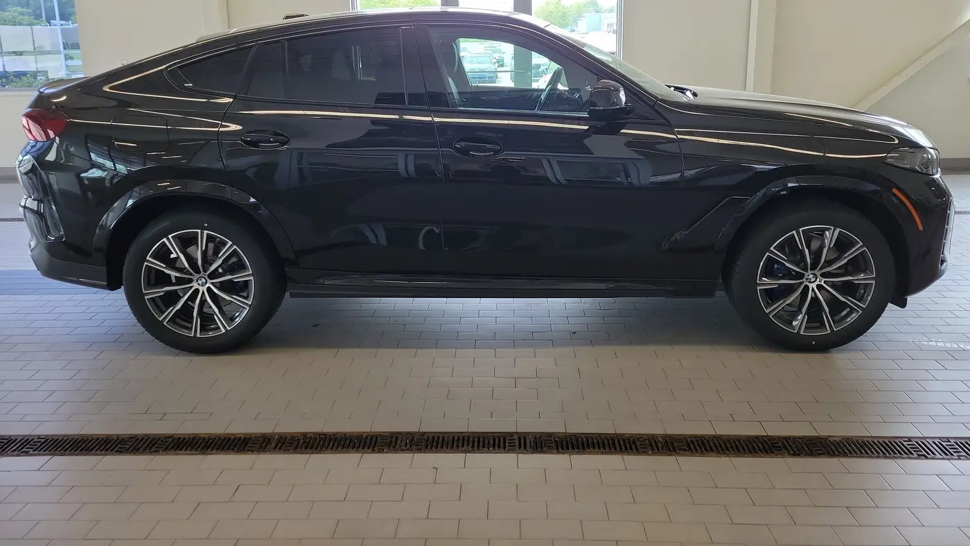 2027 BMW X6 xDrive40i