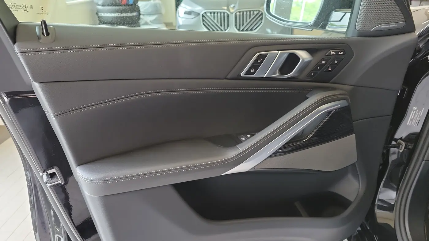 2027 BMW X6 xDrive40i