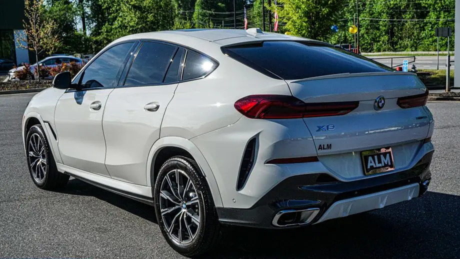 2024 BMW X6 xDrive40i