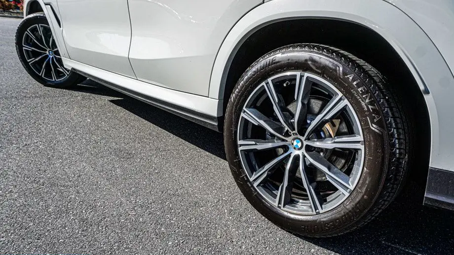 2024 BMW X6 xDrive40i