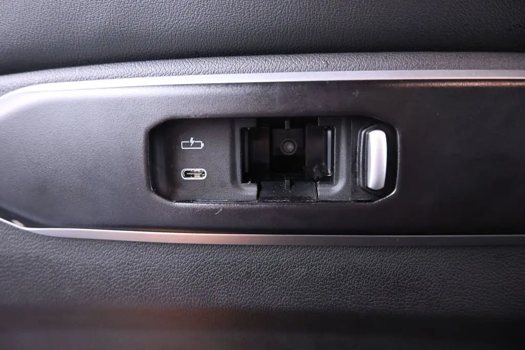 2025 BMW X6 - $49,871