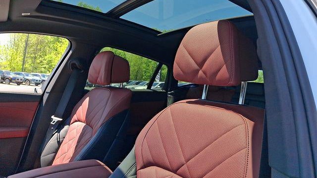 2025 BMW X6 xDrive40i