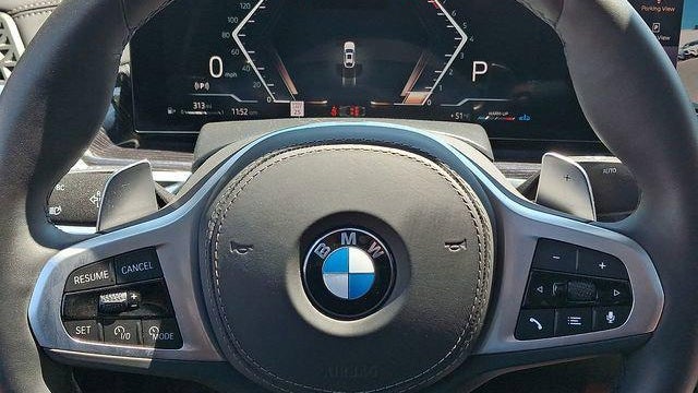 2025 BMW X6 xDrive40i