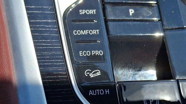 2025 BMW X6 xDrive40i