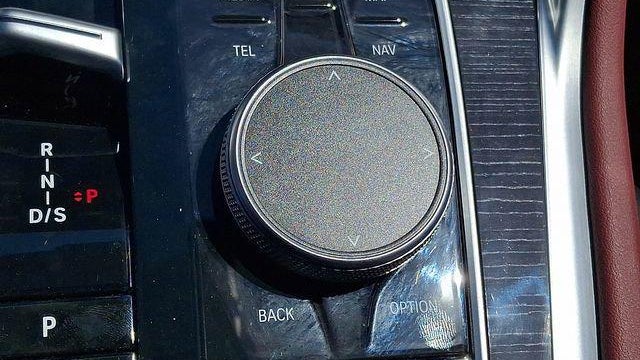 2025 BMW X6 xDrive40i