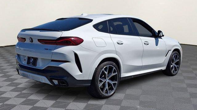 2025 BMW X6 xDrive40i