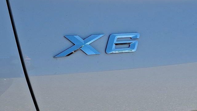 2025 BMW X6 xDrive40i