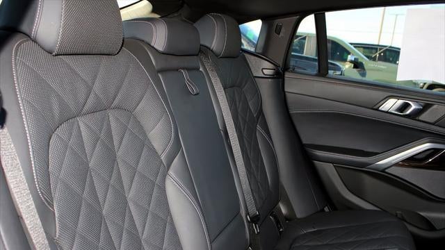 2025 BMW X6 xDrive40i