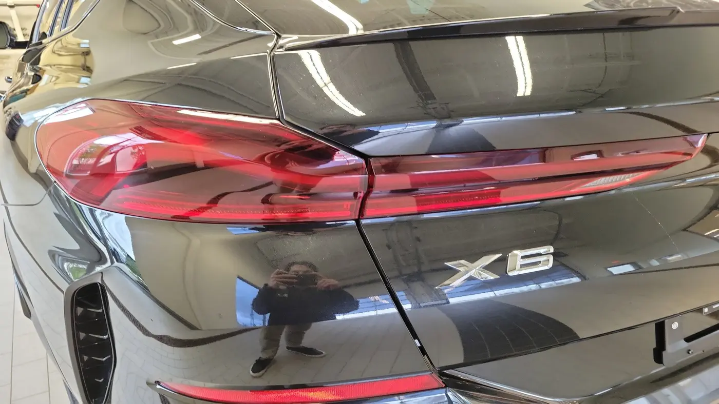 2027 BMW X6 xDrive40i