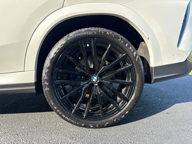 2027 BMW X6 - $79,186