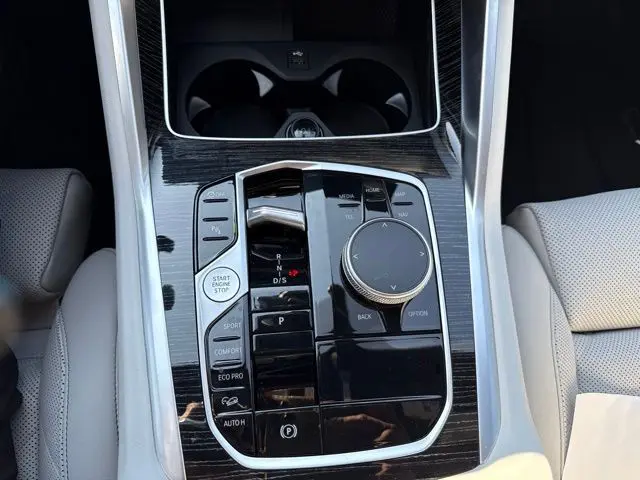 2027 BMW X6 - $79,186