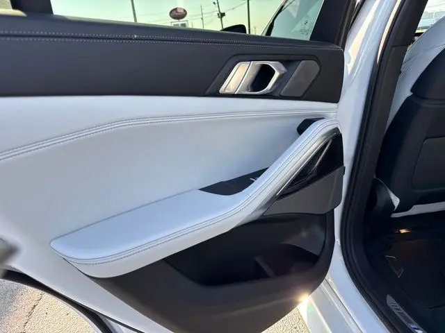 2027 BMW X6 - $79,186