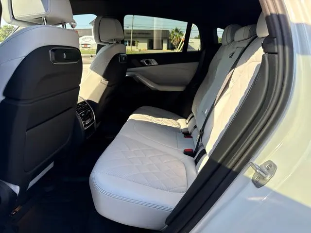 2027 BMW X6 - $79,186