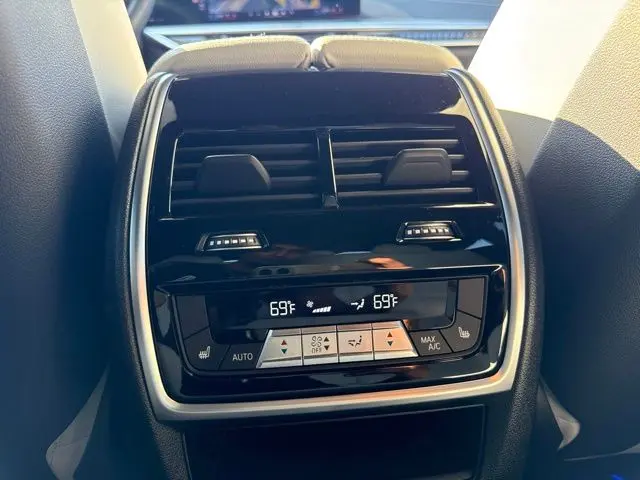 2027 BMW X6 - $79,186