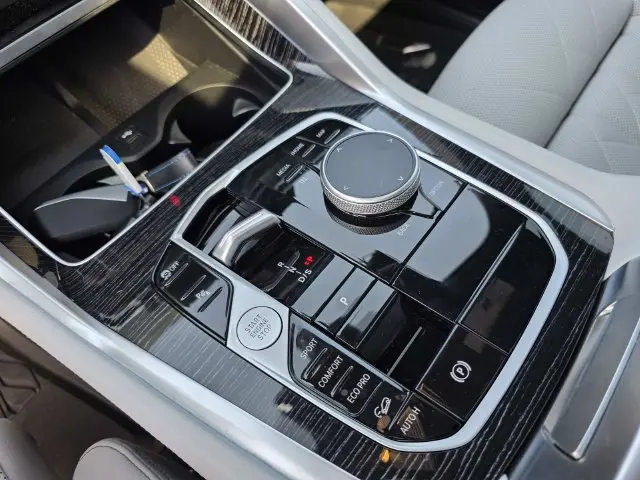 2027 BMW X6 - $79,186