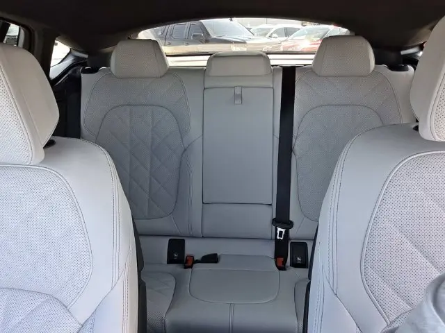2027 BMW X6 - $79,186