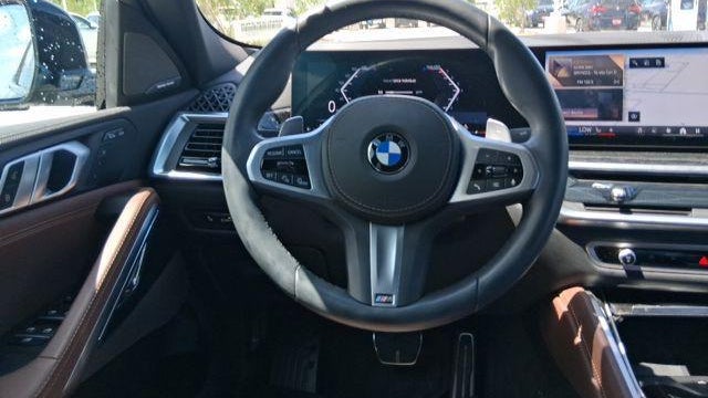2025 BMW X6 xDrive40i