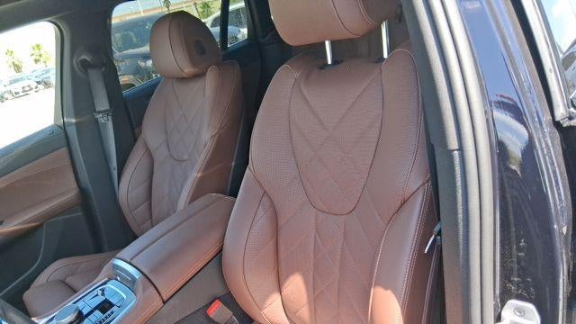 2025 BMW X6 xDrive40i